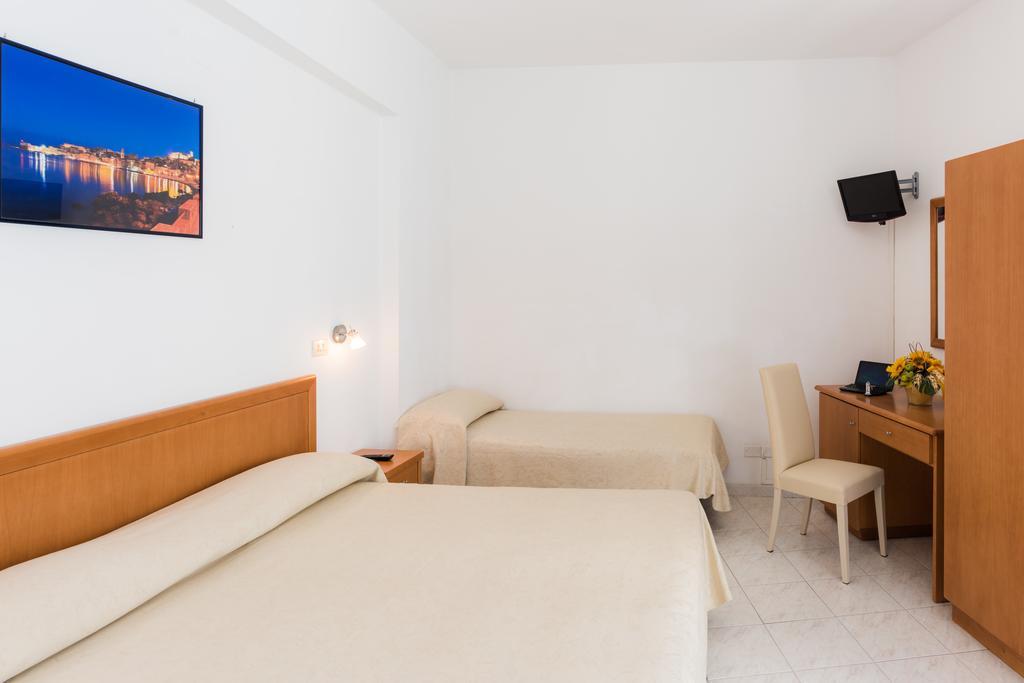 Hotel Viola Gaeta Dış mekan fotoğraf